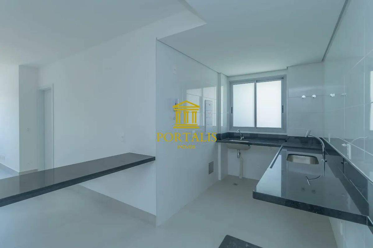 Apartamento, Sagrada Família, 3 Quartos, 2 Vagas, 1 Suíte