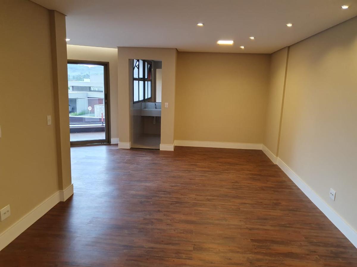 Casa, Alphaville - Lagoa dos Ingleses, 5 Quartos, 4 Vagas, 1 Suíte