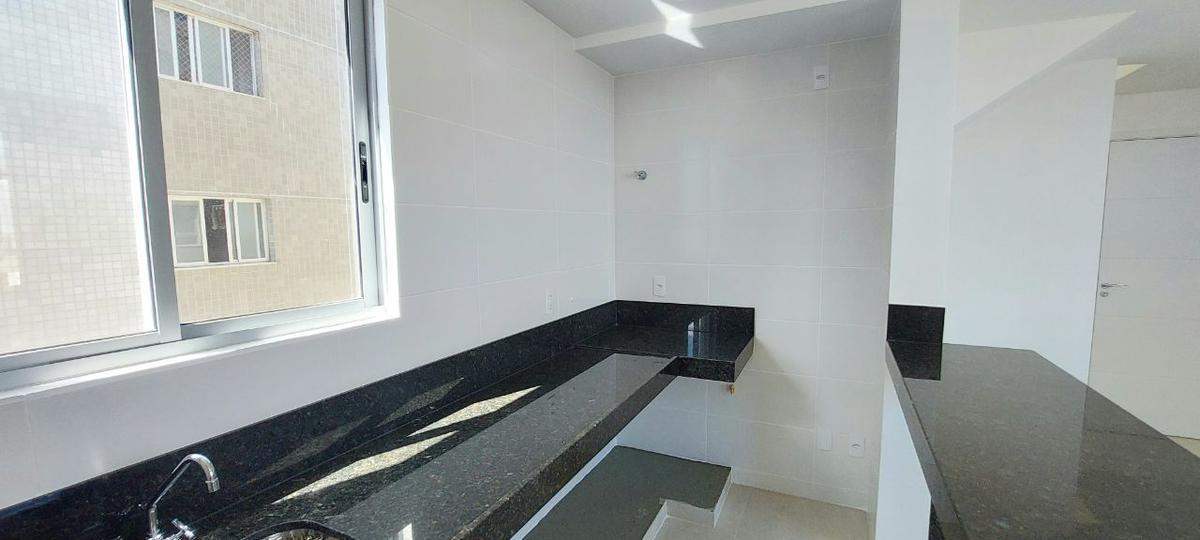 Cobertura, Alto Barroca, 2 Quartos, 2 Vagas, 1 Suíte