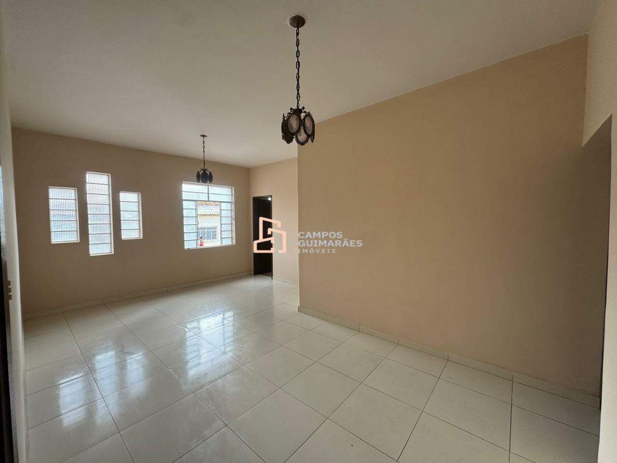 Casa, Centro, 3 Quartos, 1 Vaga, 1 Suíte