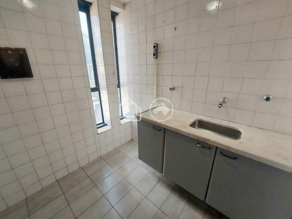 Sala, Estoril, 2 Vagas