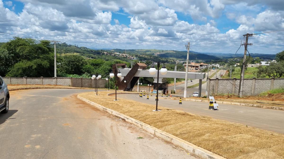 Lote, Centro, 0 Quarto, 0 Vaga