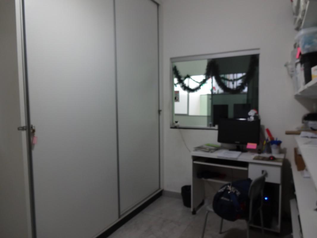 Casa, Floramar, 2 Quartos, 3 Vagas, 1 Suíte