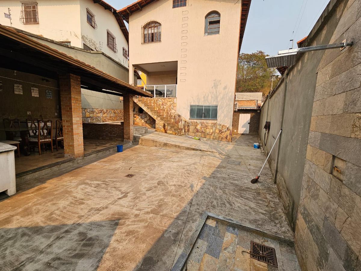 Casa, Santa Cruz, 4 Quartos, 4 Vagas, 1 Suíte