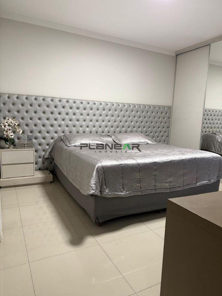 Casa, Europa, 3 Quartos, 4 Vagas, 1 Suíte