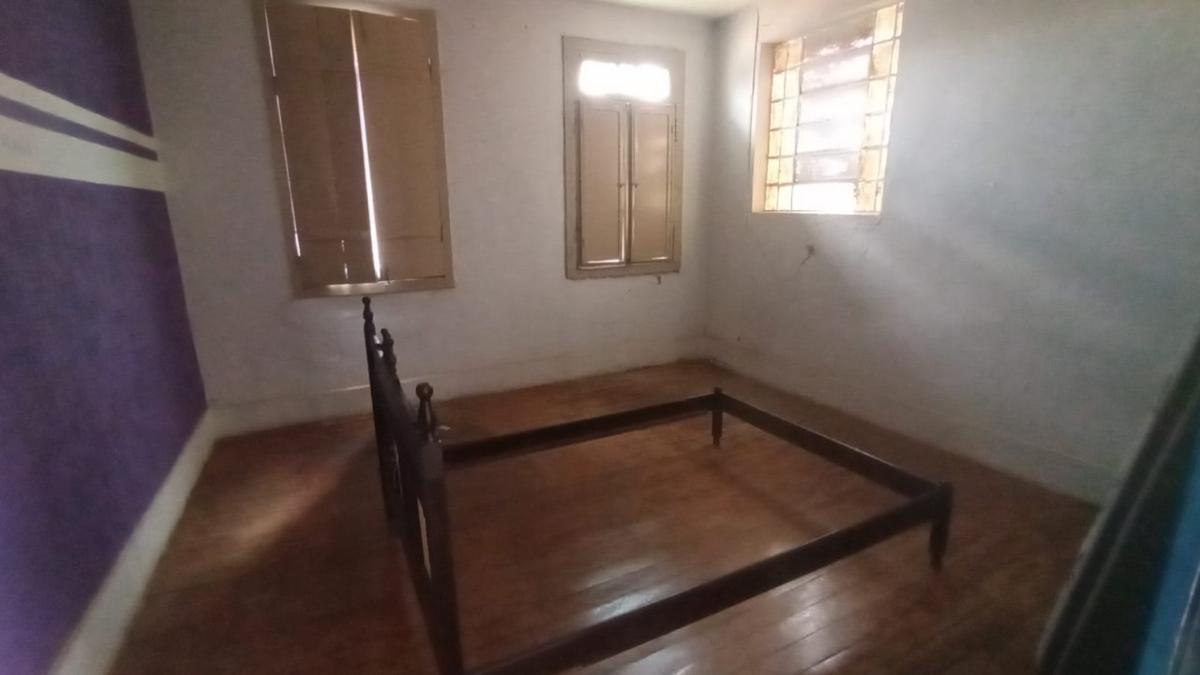 Casa, Centro, 6 Quartos, 2 Vagas