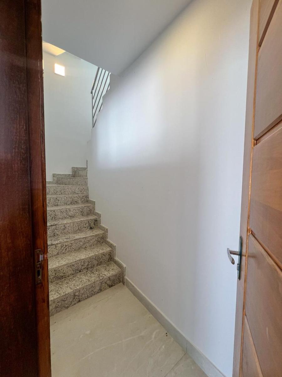 Casa, Planalto, 3 Quartos, 4 Vagas, 3 Suítes