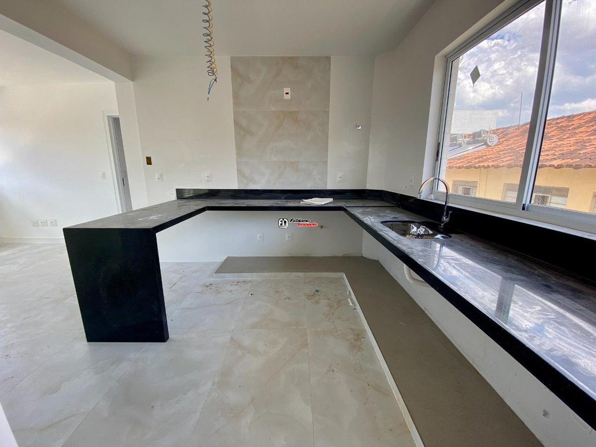 Apartamento, Jaraguá, 4 Quartos, 4 Vagas, 2 Suítes