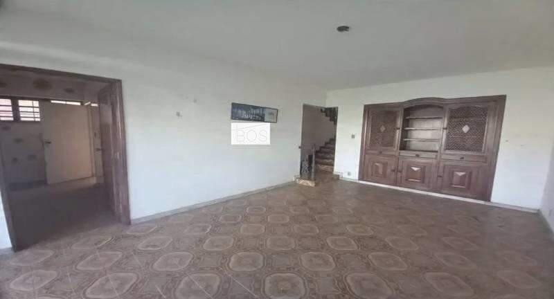 Casa, Cidade Nova, 5 Quartos, 3 Vagas, 1 Suíte