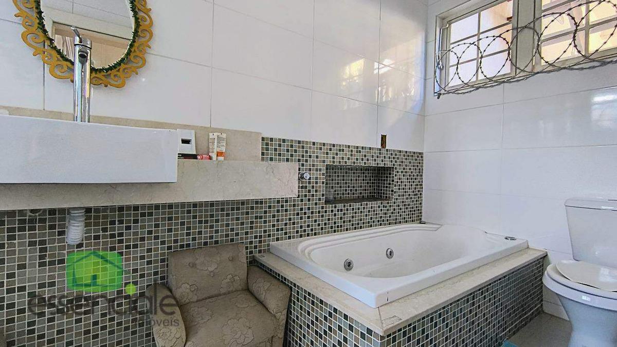 Casa, Novo Eldorado, 4 Quartos, 2 Vagas, 2 Suítes