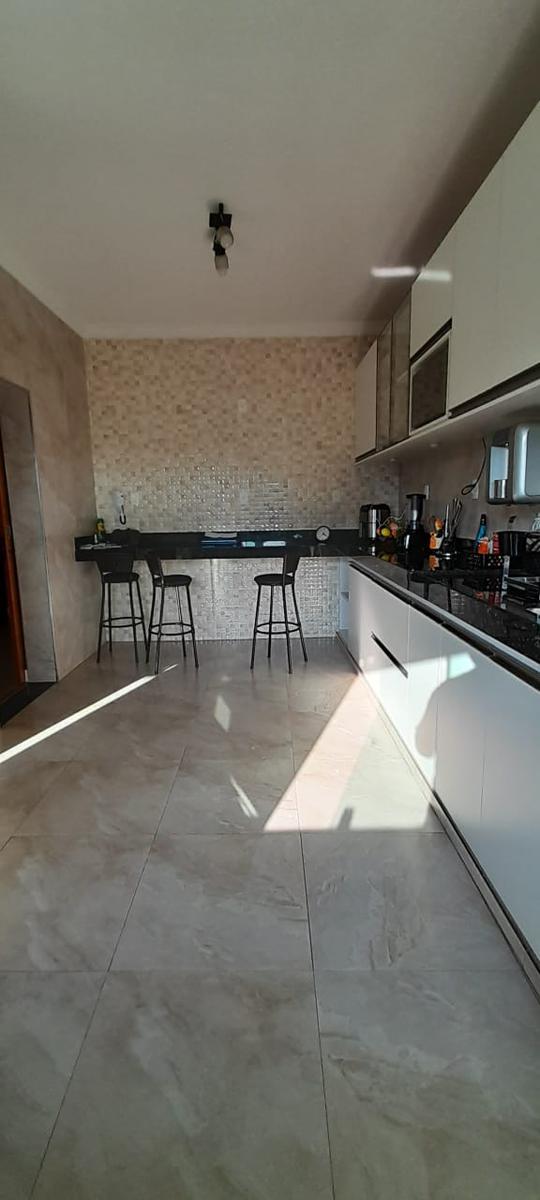 Casa, Jardim Laguna, 2 Quartos, 3 Vagas, 1 Suíte