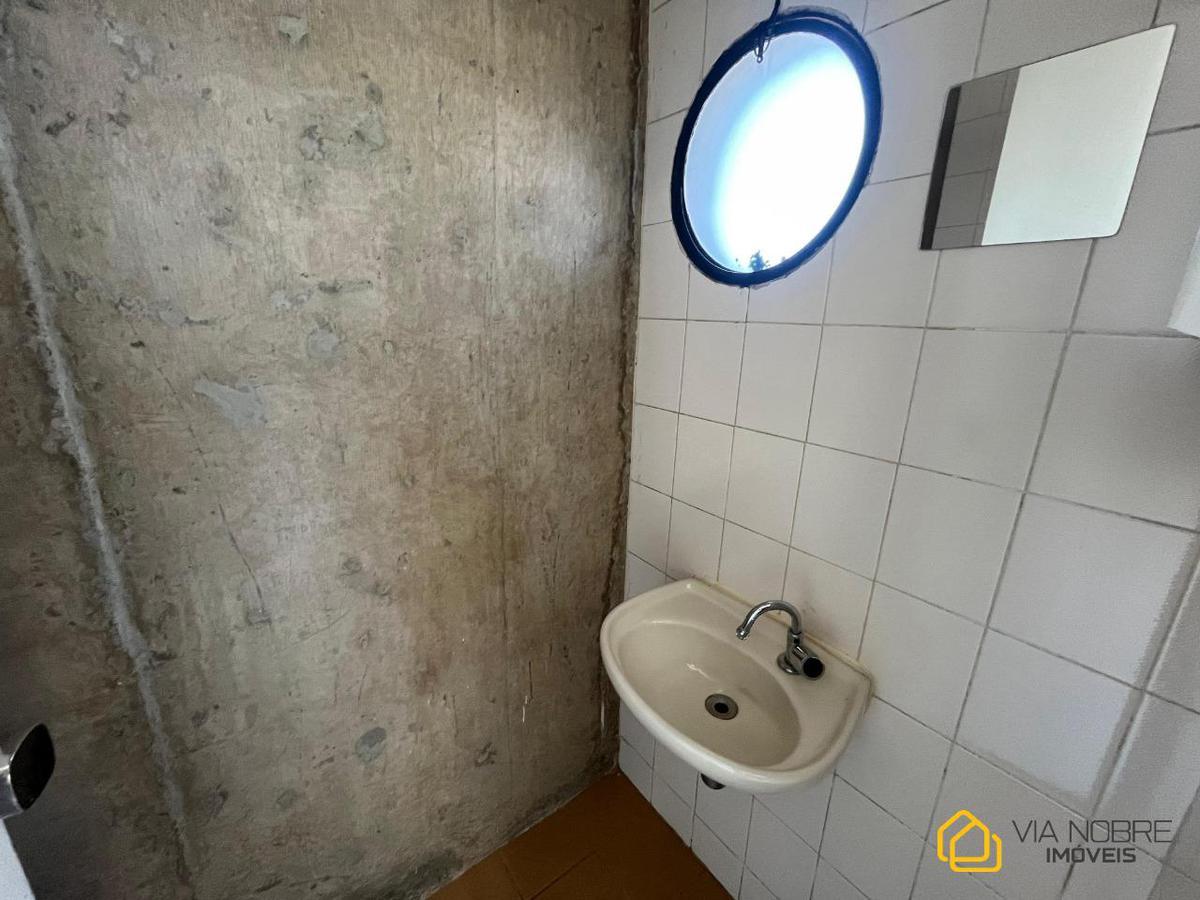 Sala, Luxemburgo, 1 Vaga