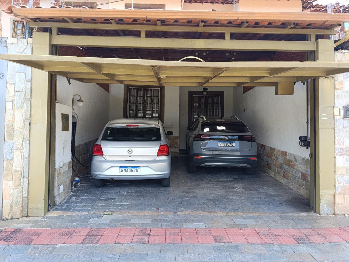 Casa, Santa Branca, 2 Quartos, 2 Vagas, 2 Suítes