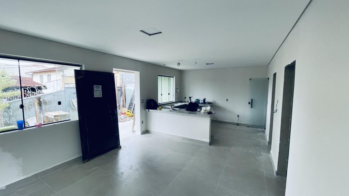 Casa, Alípio de Melo, 3 Quartos, 4 Vagas, 2 Suítes