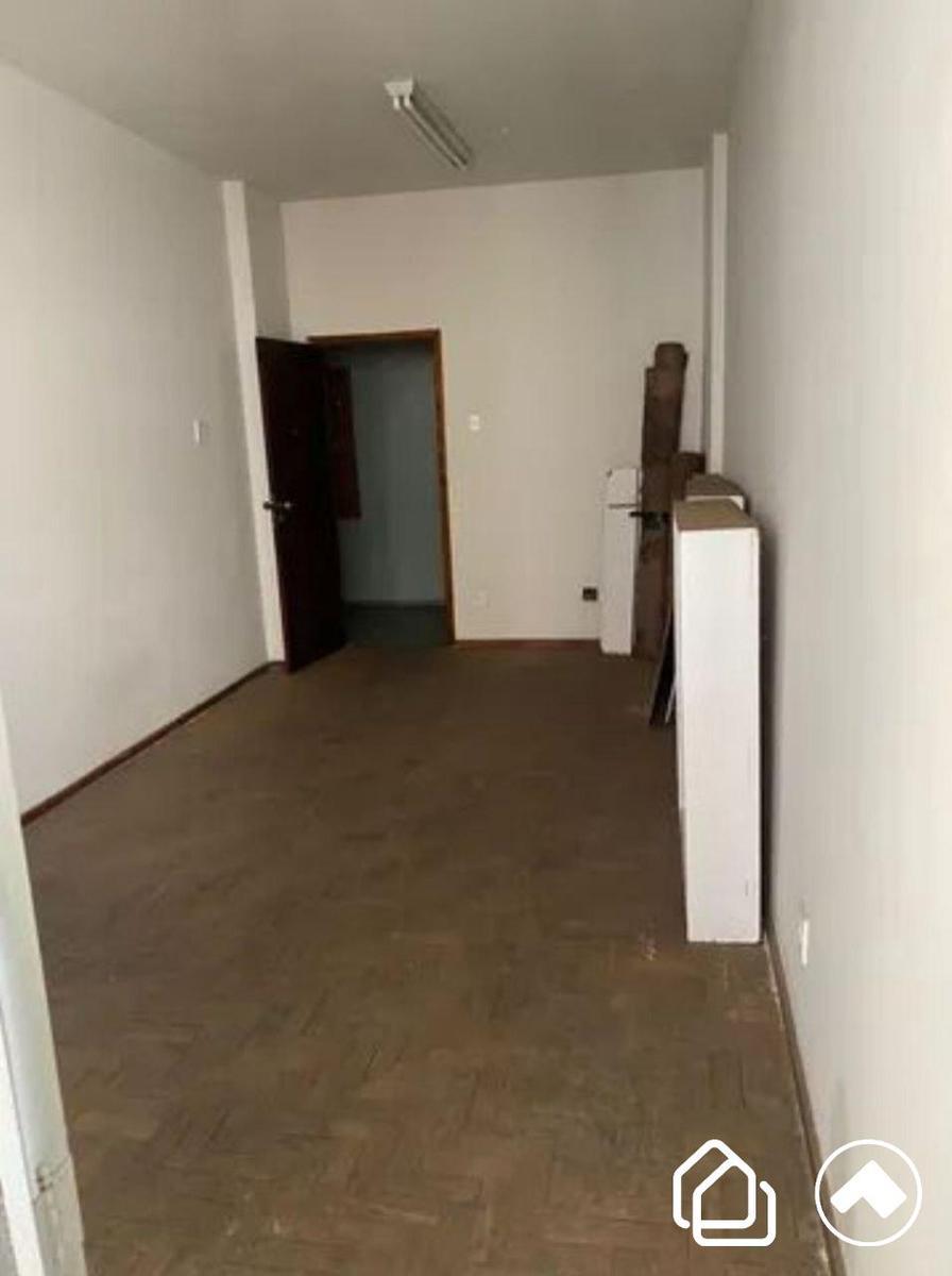 Sala, Centro