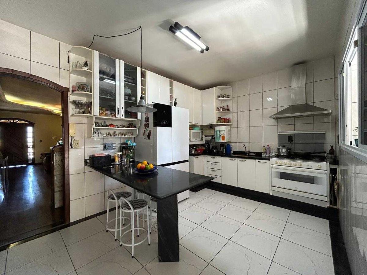 Casa, Canaã, 3 Quartos, 4 Vagas, 1 Suíte