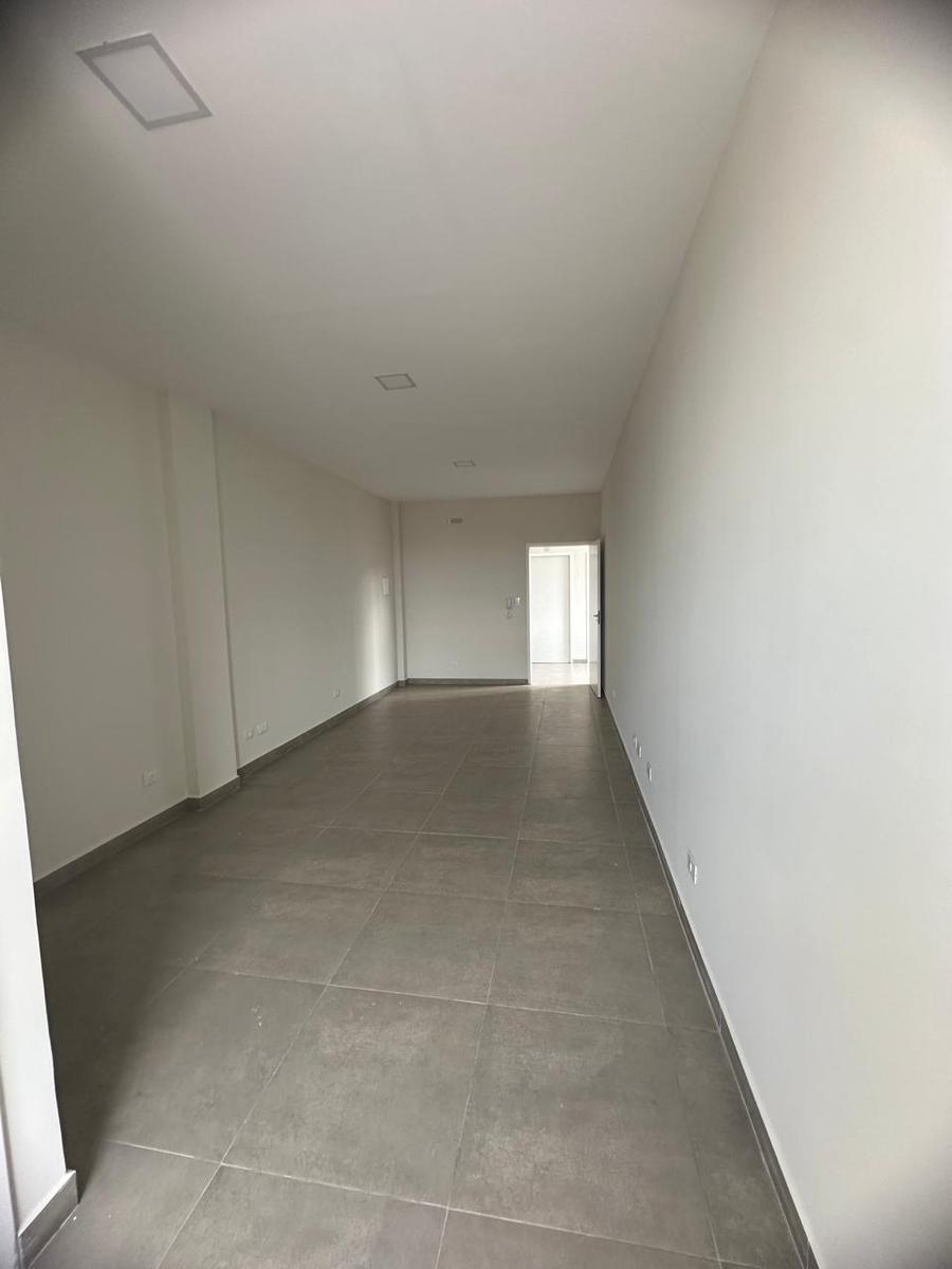 Andar, Centro, 0 Quarto, 0 Vaga
