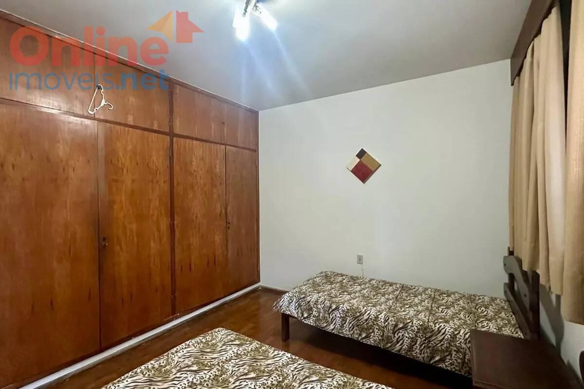 Casa, Serra, 4 Quartos, 0 Vaga, 1 Suíte