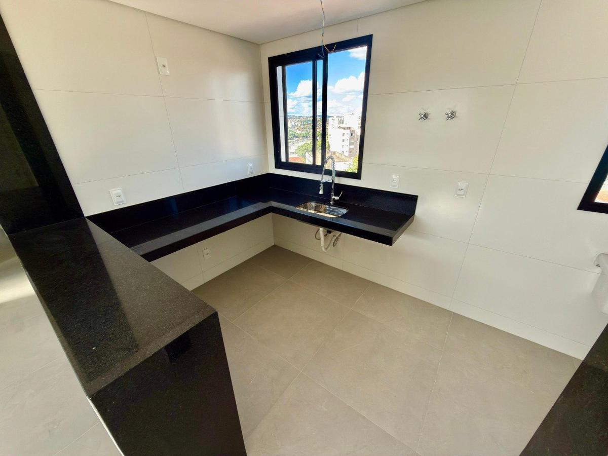 Cobertura, Planalto, 4 Quartos, 2 Vagas, 2 Suítes