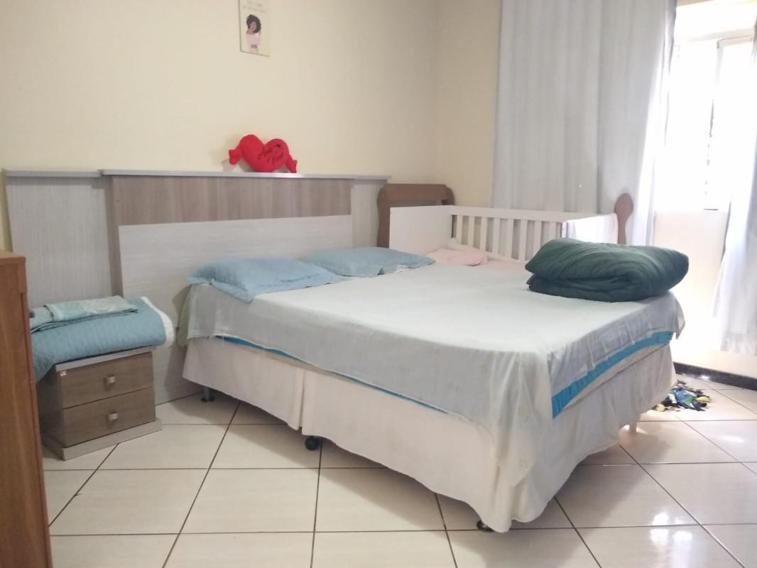 Casa, Centro, 4 Quartos, 2 Vagas