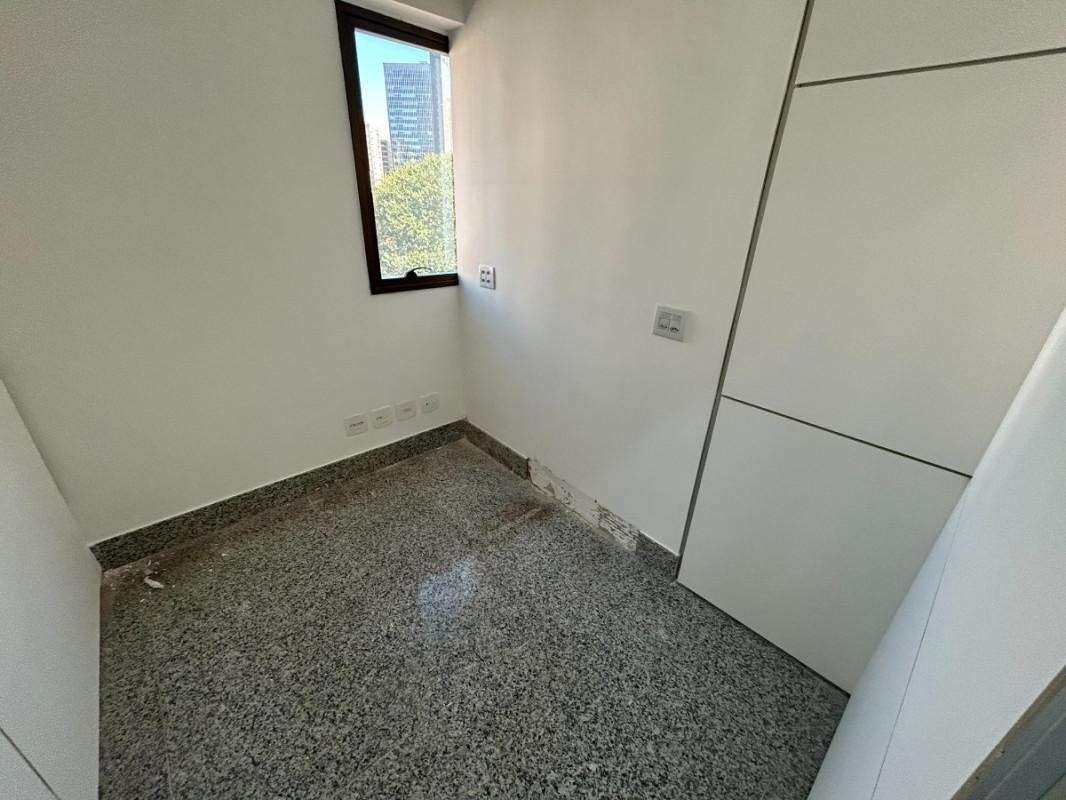 Sala, Savassi, 0 Quarto, 2 Vagas