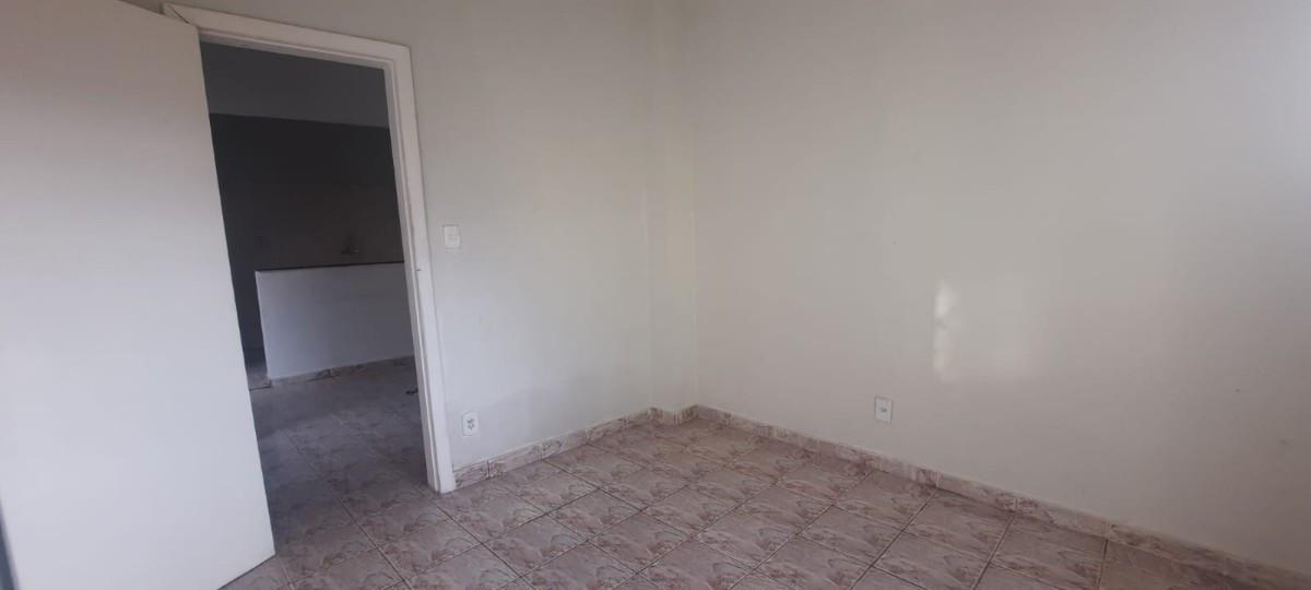 Casa, Cachoeirinha, 1 Quarto, 0 Vaga