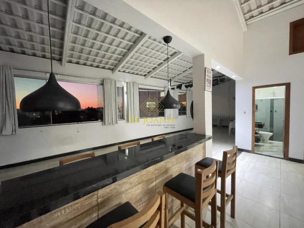 Prédio, Centro, 3 Quartos, 4 Vagas, 1 Suíte