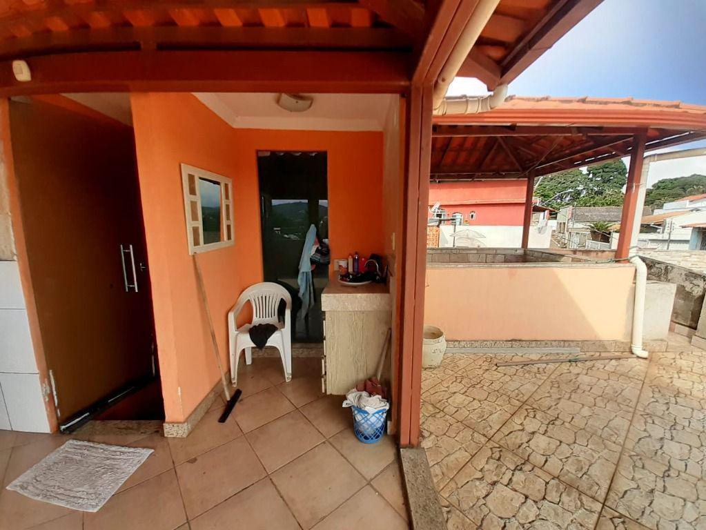 Casa, Centro, 4 Quartos, 4 Vagas, 3 Suítes