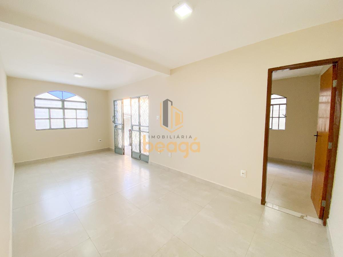 Casa, Santa Terezinha, 3 Quartos, 4 Vagas, 1 Suíte