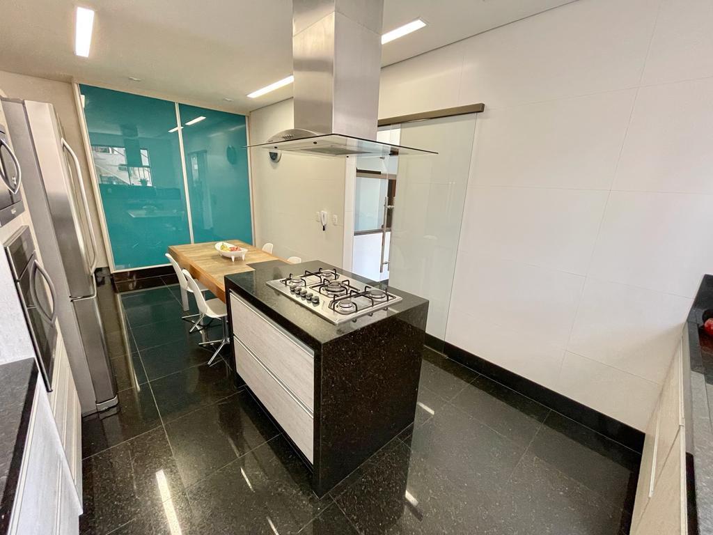 Casa, Bandeirantes (pampulha), 4 Quartos, 8 Vagas, 2 Suítes
