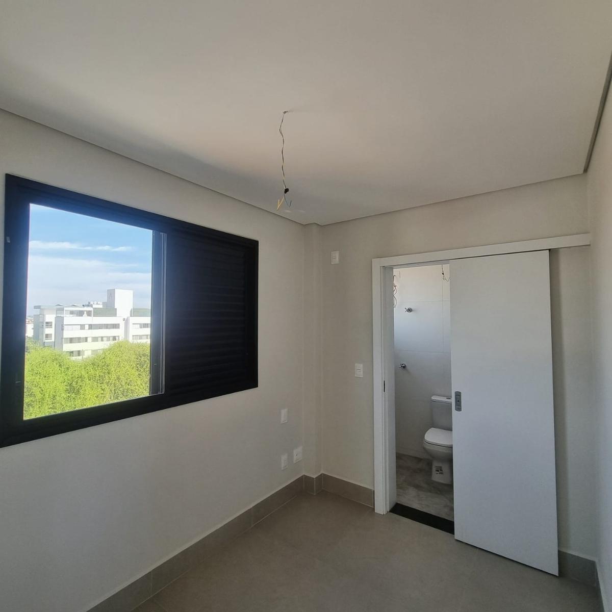 Cobertura, Planalto, 4 Quartos, 2 Vagas, 2 Suítes