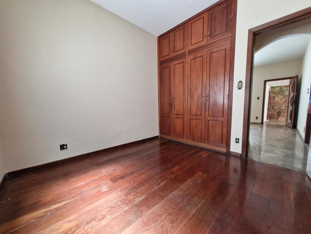 Casa, Castelo, 4 Quartos, 4 Vagas, 2 Suítes