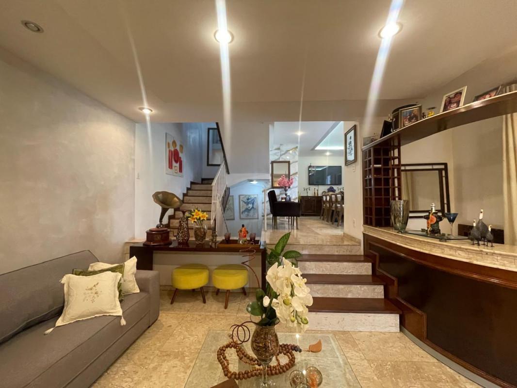 Casa, Santa Lúcia, 5 Quartos, 4 Vagas, 1 Suíte