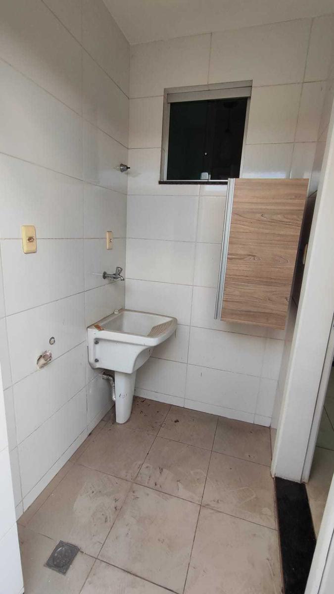 Casa, Cabral, 3 Quartos, 2 Vagas, 1 Suíte