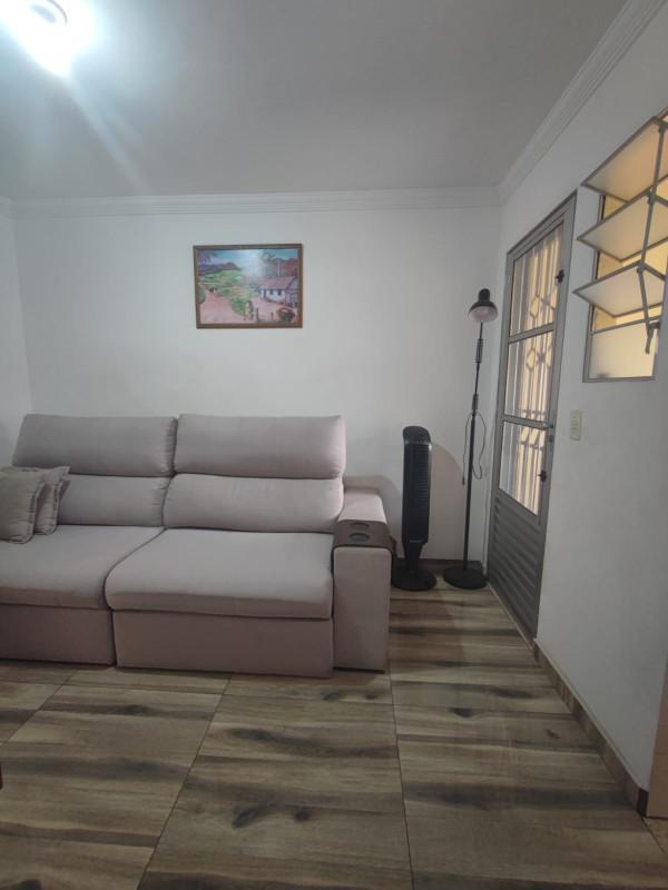 Casa, Industrial, 3 Quartos, 2 Vagas, 1 Suíte