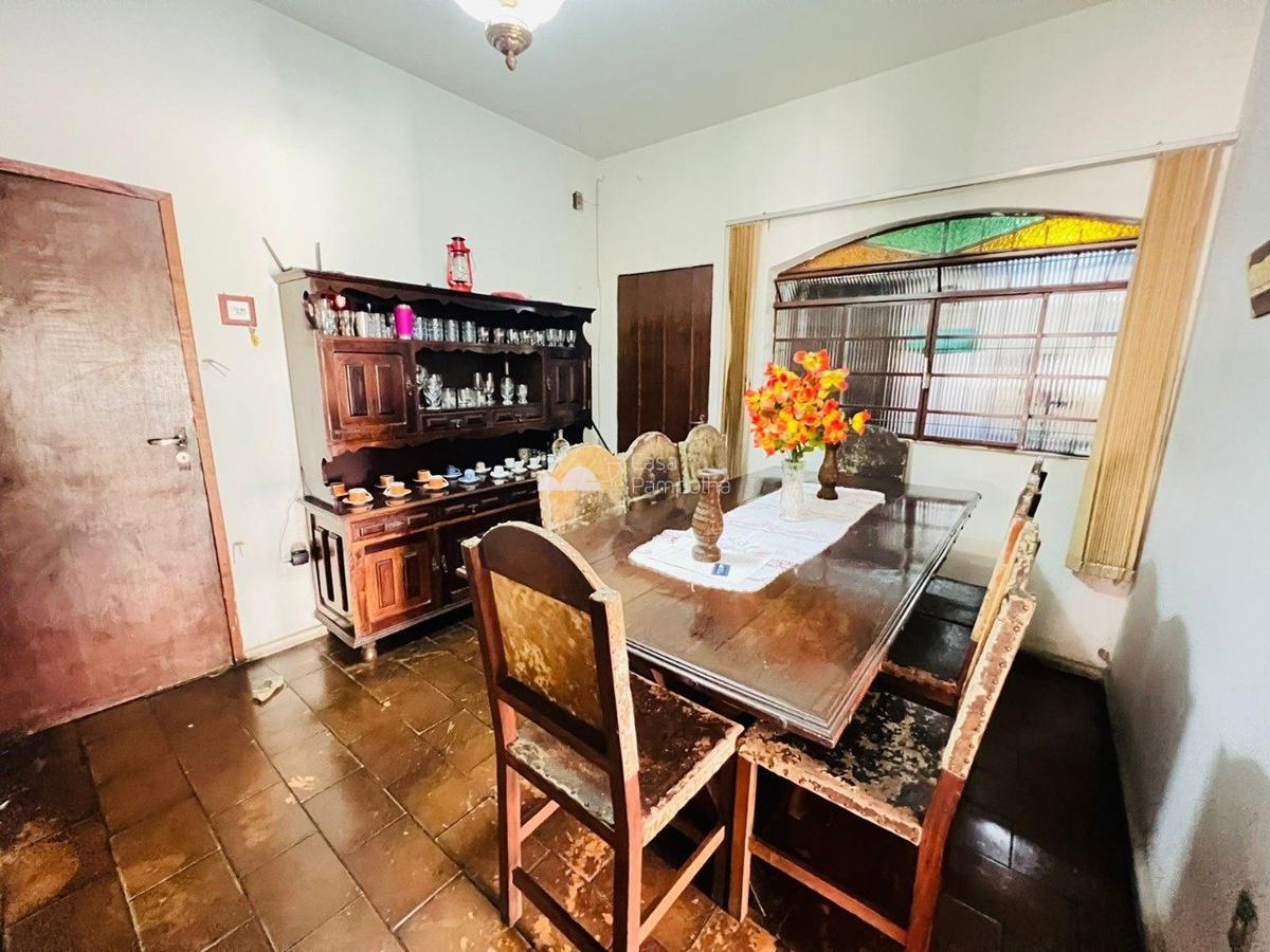 Casa, Santa Mônica, 4 Quartos, 2 Vagas, 1 Suíte