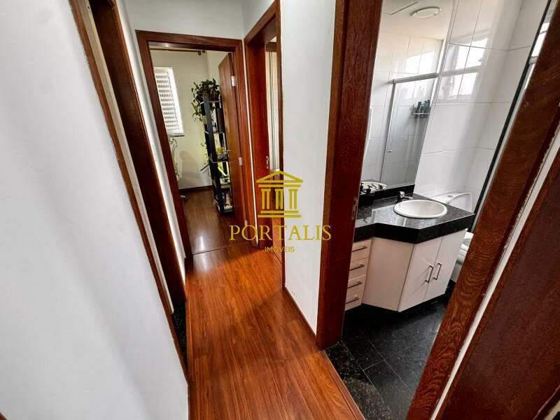 Apartamento, Sagrada Família, 3 Quartos, 2 Vagas, 1 Suíte