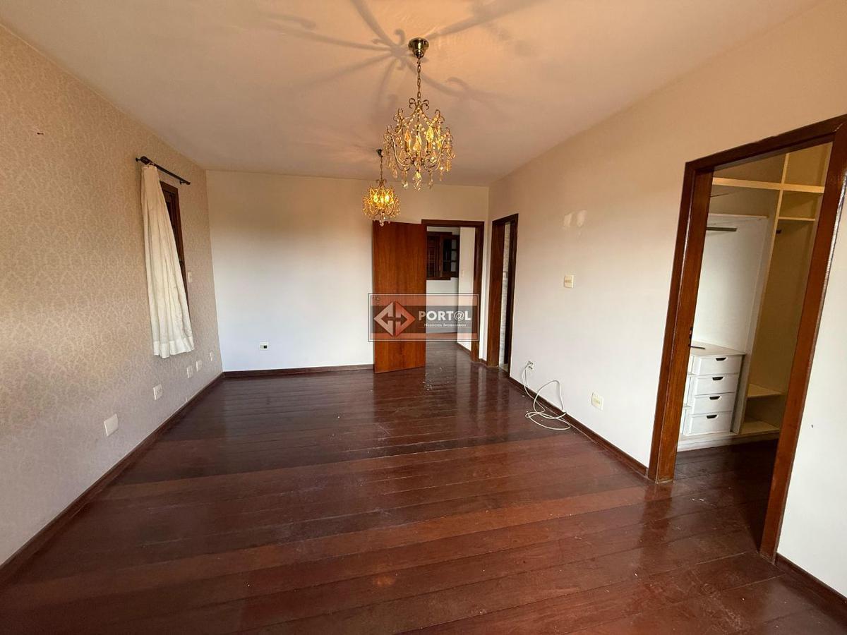 Casa Comercial, Itapoã, 5 Quartos, 4 Vagas, 2 Suítes