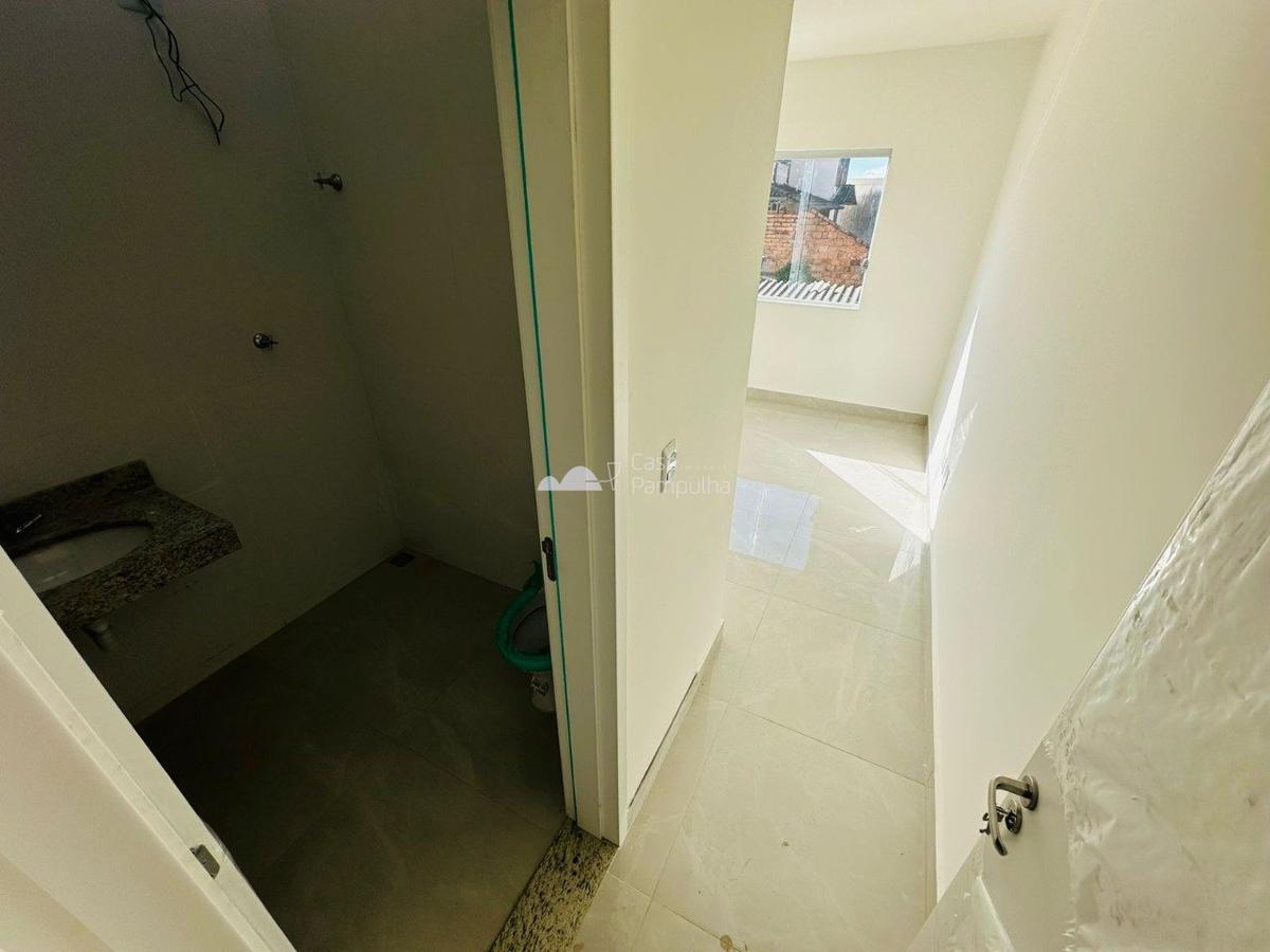 Casa, Floramar, 2 Quartos, 1 Vaga, 2 Suítes