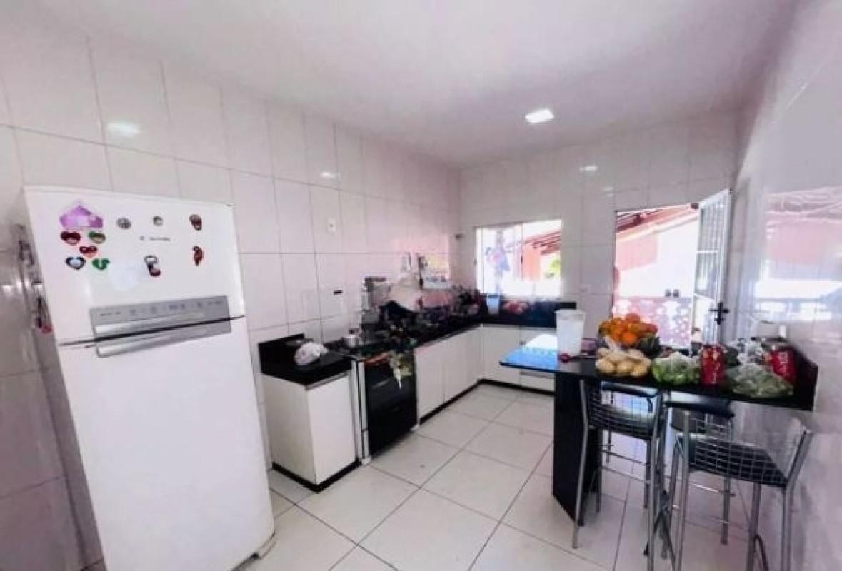 Casa, Céu Azul, 3 Quartos, 5 Vagas, 1 Suíte