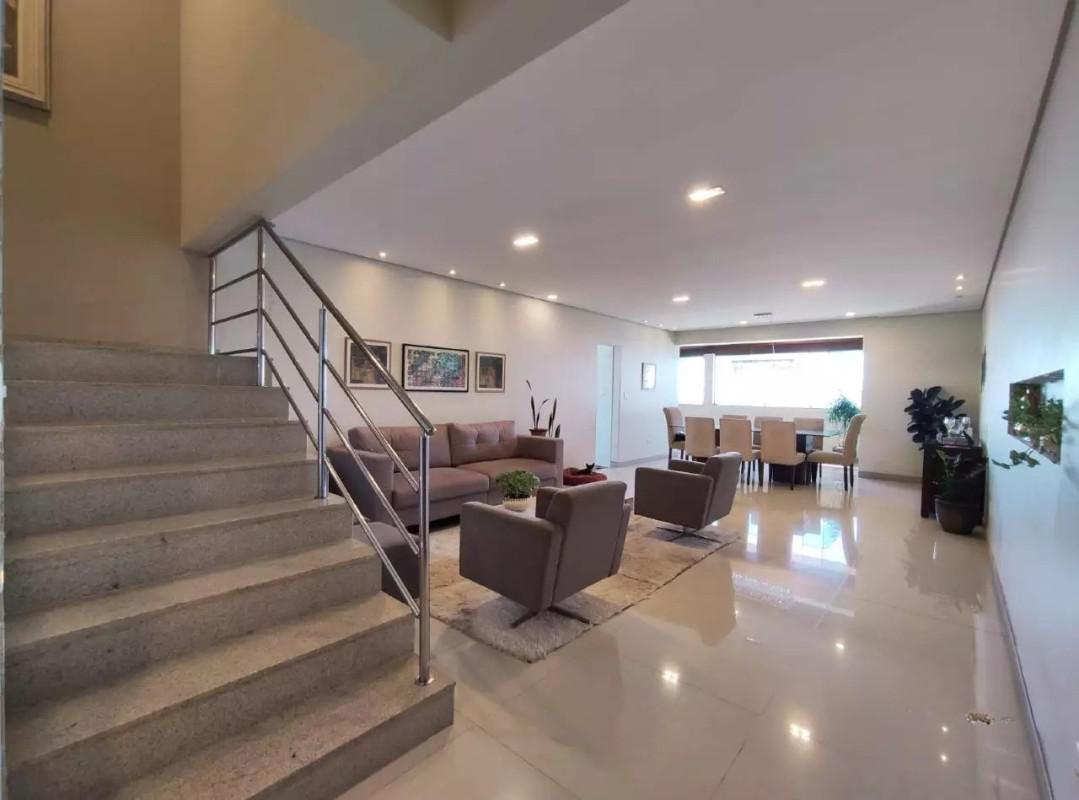 Casa, Buritis, 4 Quartos, 3 Vagas, 2 Suítes