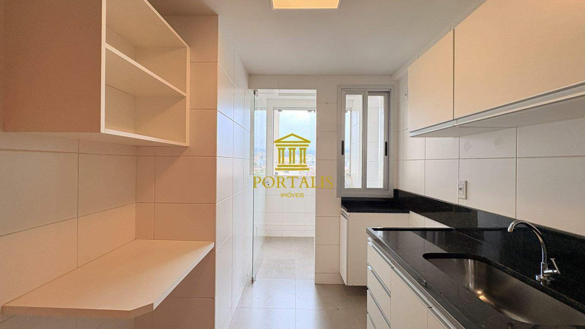 Apartamento, Sagrada Família, 3 Quartos, 2 Vagas, 1 Suíte
