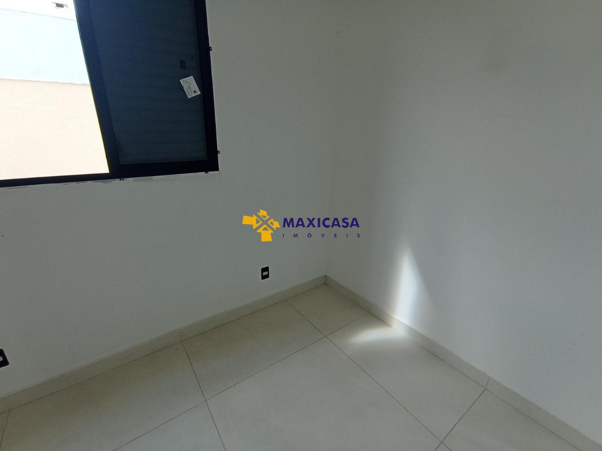 Apartamento, Santa Mônica, 2 Quartos, 1 Vaga