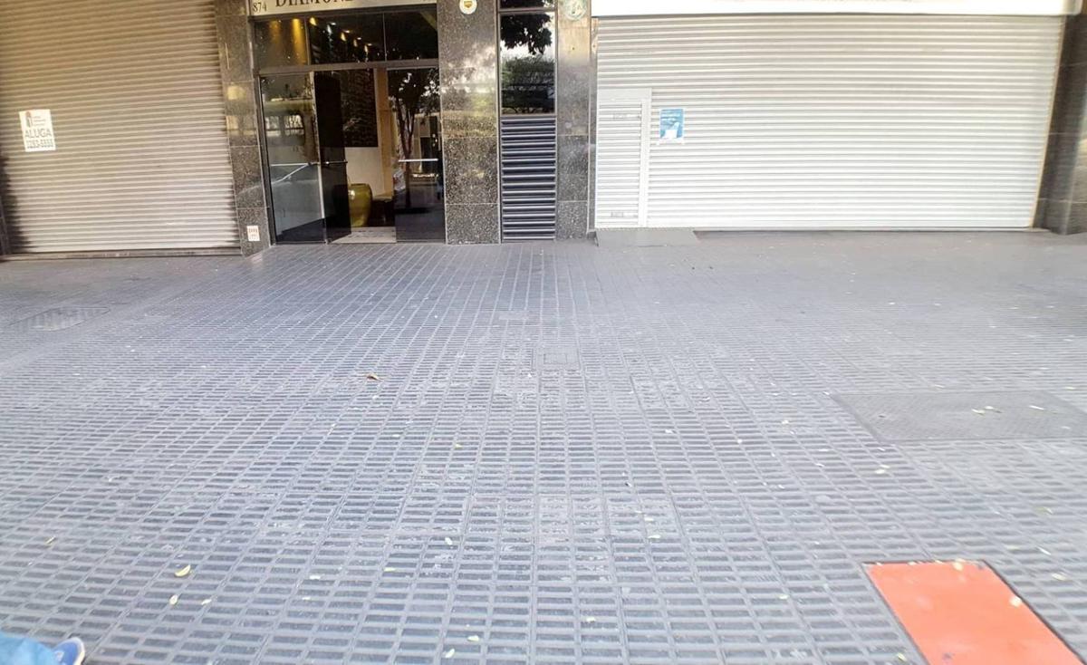 Loja, Funcionários, 4 Vagas