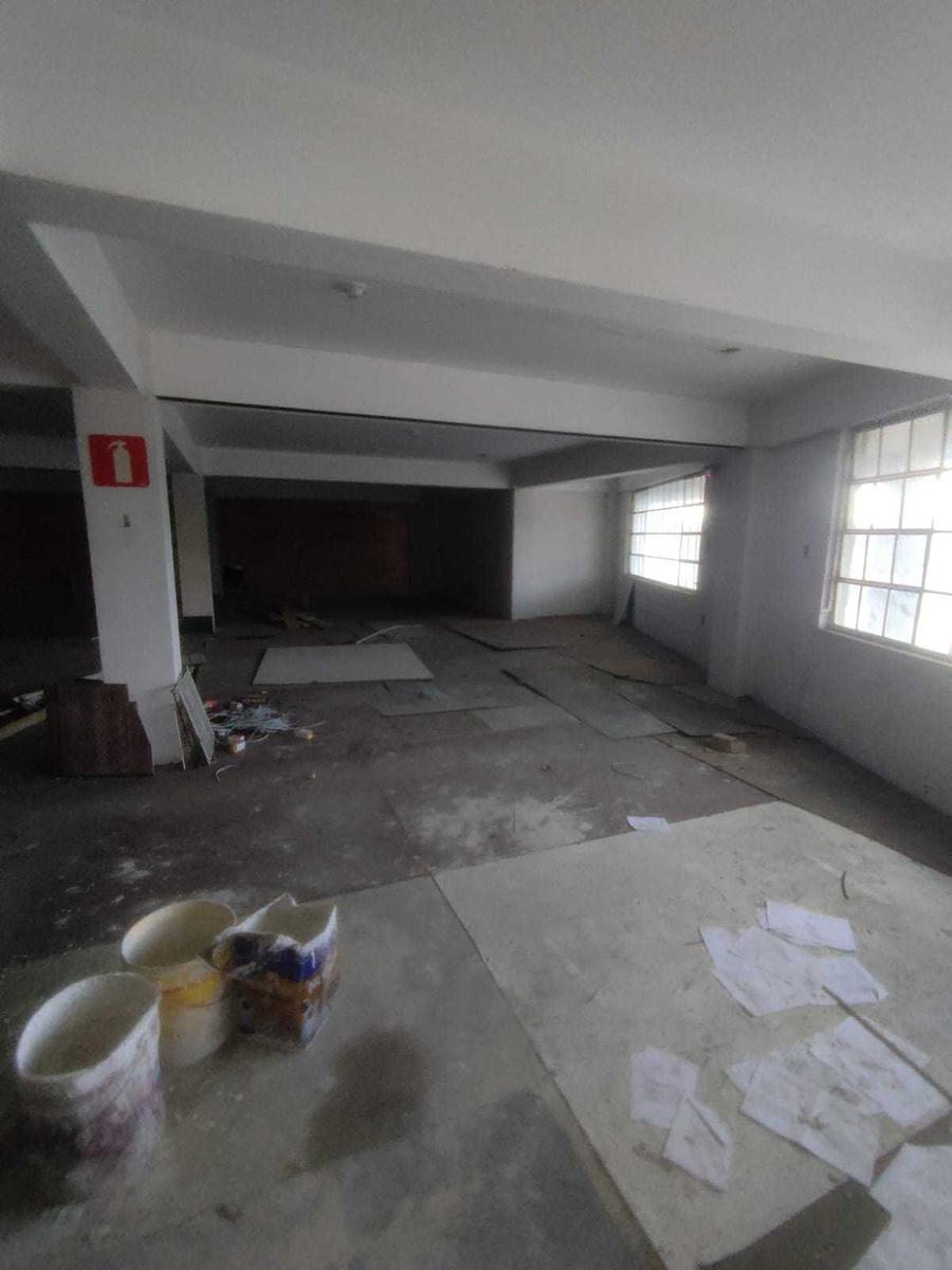 Galpão, Santa Terezinha, 0 Quarto, 10 Vagas