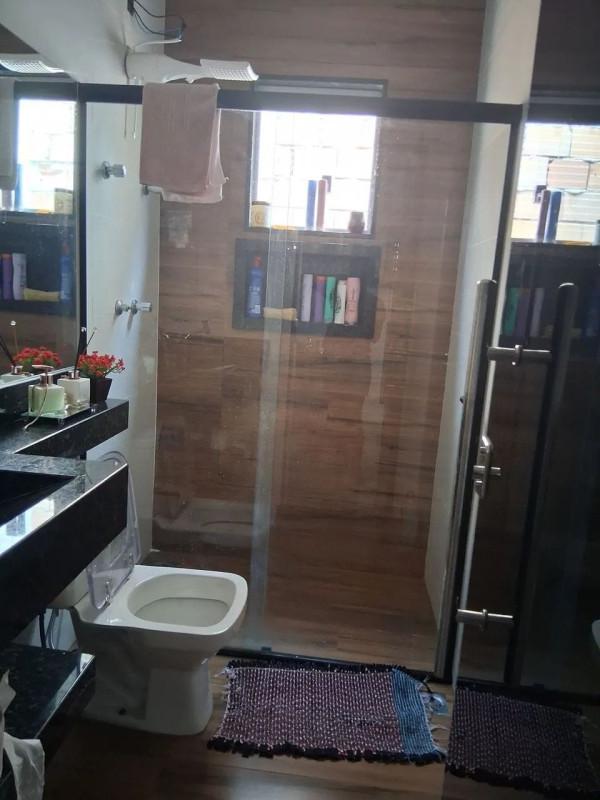 Casa, Industrial, 3 Quartos, 5 Vagas, 1 Suíte