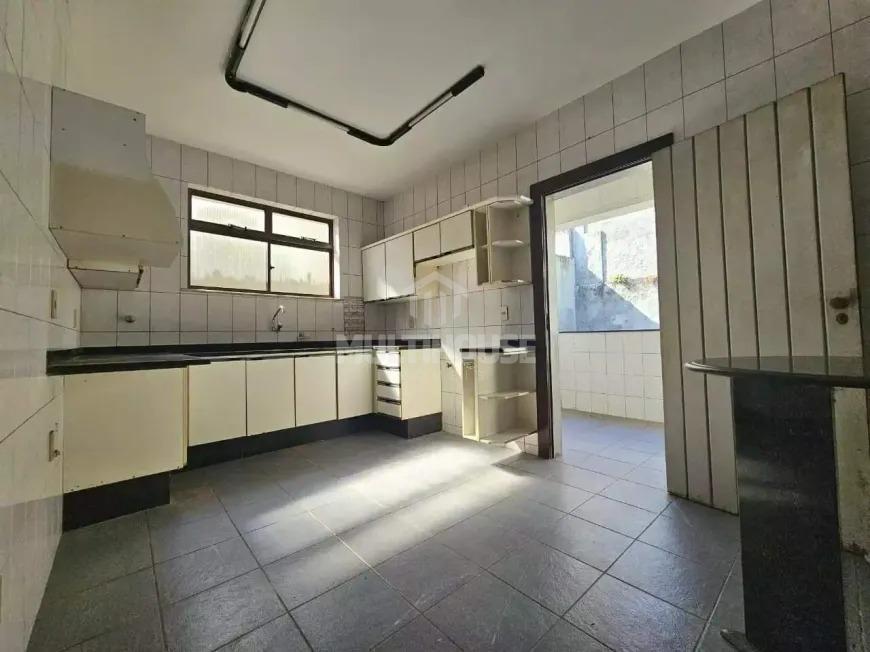 Casa, Itapoã, 5 Quartos, 4 Vagas, 1 Suíte