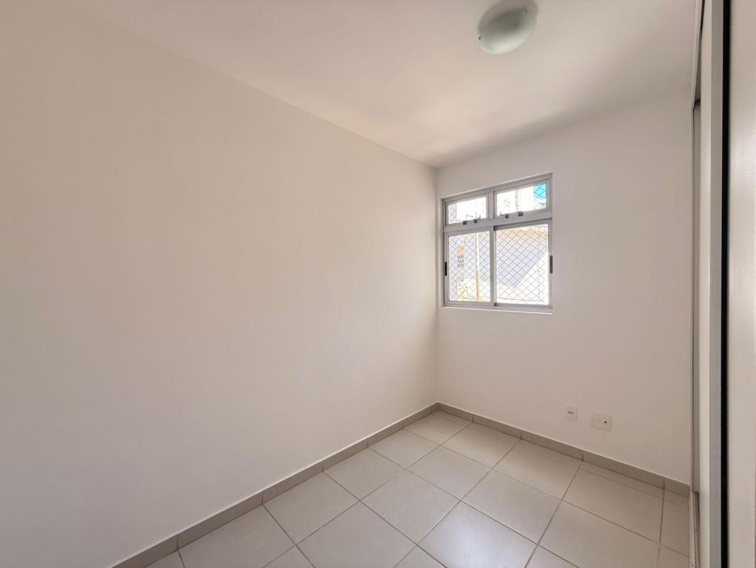Apartamento, Sagrada Família, 3 Quartos, 2 Vagas, 1 Suíte