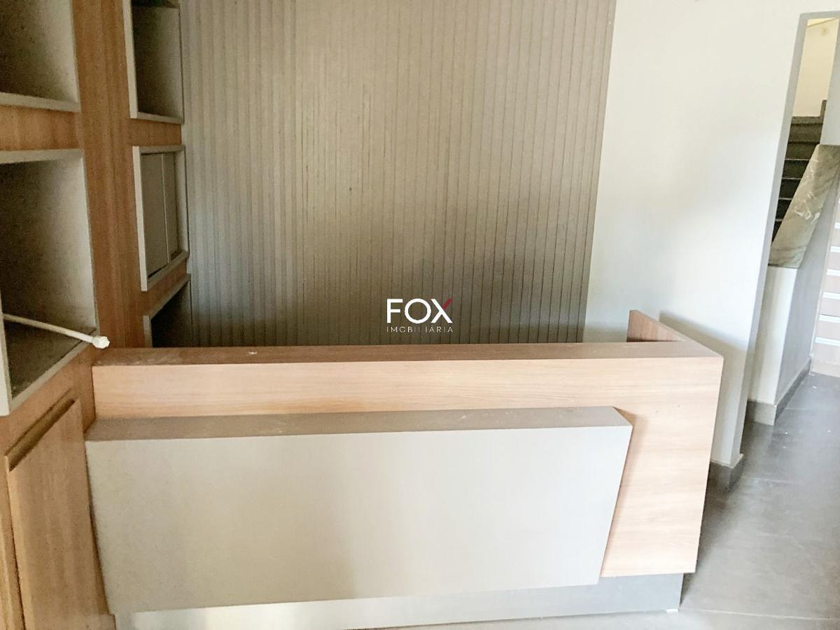 Casa, Funcionários, 5 Quartos, 2 Vagas, 1 Suíte
