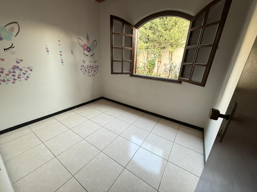 Casa, Filadélfia, 4 Quartos, 2 Vagas, 2 Suítes